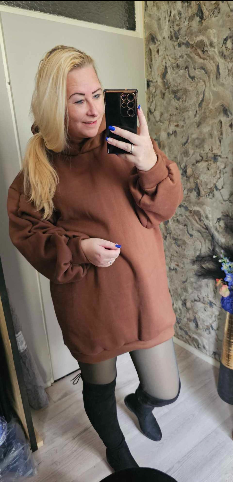 Sweater ruffle | bruin